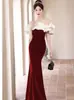 Vestido Social Elegante Francês de Alta Costura Preto de Um Ombro Vestido de Anfitriã Saia Longa Slim Cauda de Peixe