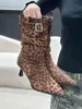 Botines de Tobillo para Mujer Chuyu Jijian de Gamuza con Tacón de Bloque y Tacón Fino, Botines Cortos de Tacón Alto con Estampado de Leopardo Otoño/Invierno 2026