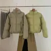 Chaqueta Corta de Plumas Estilo Coreano Precio Especial Liquidación Vendiendo a Precio de Pérdida Todos los Artículos Calidad Súper Buena Por Orden de Llegada