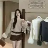 "Deusa Medieval" Suéter Vintage Outono-Inverno com Ombro de Fora e Mangas Macias e Peludas para Mulheres