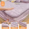 Falda de Cama Acolchada Estampada de Vellón de Leche Juego de Tres Piezas Cubierta Protectora de Colchón Más Terciopelo Cubierta de Esterilla Cálida de Invierno Antideslizante a Prueba de Suciedad