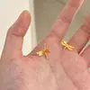 Pendientes Pequeños de Libélula Exquisitos Lujo Ligero Lindos Elegantes Pequeños para Viajes Diarios Estudiantes Pendientes Otoño e Invierno Nuevos Venta al por Mayor