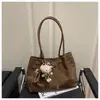 Bolsa Tote de Ombro Grande Capacidade Fosca Nova Outono Inverno Retro Transfronteiriça para Mulheres, Bolsa de Braço Moda Retro para o Dia a Dia