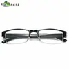 Comercio electrónico: Gafas de lectura con montura blanca, lentes superiores pequeños de color negro y lentes inferiores blancos, con diseño de mariposa; venta al por mayor del fabricante para lectores mayores