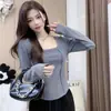 Camiseta térmica básica de color liso engrosada para otoño e invierno para mujer, con dobladillo irregular, corte ajustado, estilo corto, camiseta de manga larga