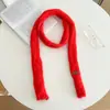 Bufanda Pequeña de Punto Atmosférica Otoño e Invierno Decoración Personalizada de Felpa Versátil Color de Contraste Cálida Monocromática Bufanda Larga tipo Baguette