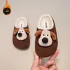 Zapatos de algodón para niños, nuevos de invierno para niñas, dibujos animados lindos, zapatos de exterior con pelo, versátiles, a la moda, con felpa, zapatos tipo Birkenstock para niña