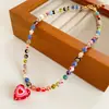 Collar con Colgante de Corazón de Cuentas de Vidrio de Colores Cadena para Clavícula Dulce Dopamina Joyería de Lujo Ligero de Nicho al por Mayor