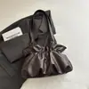 Bolso de hombro retro de color liso alta moda 2026 nuevo modelo diseño elegante de moda moderno para el día a día bolso de hombro plisado