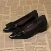 Novidade de Outono Sapatos de Salto Bloco Baixo Bico Fino para Mulheres Solado Macio Fivela Quadrada Confortáveis Leves Slip-on Trabalho Sapatos Pequenos de Couro