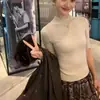 ¡Estilo minimalista coreano de Guangzhou Ruiyi! Nuevo top de punto versátil y casual para mujer, con cuello semi-alto, amigable con la piel, de manga tres cuartos, para el otoño de 2026