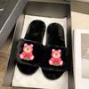 Chinelo de Algodão Feminino de Moda de Uma Tira com Sola Macia e Bico Aberto 2025 para Casa Fofo Antiderrapante Coração Menininha de Pelúcia Chinelos de Algodão para Mulheres