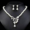 Corea del Sur Vintage Perla Diamante Borla Cadena de Cuello Celebridad Cibernética Sentido del Diseño Elegante Flor Lazo Cadena Clavicular Collar para Mujer