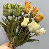 Ramo de tulipanes de capullo puntiagudo de alta calidad, flor artificial de PU, accesorio para fotografía de bodas nupciales, materiales florales al por mayor