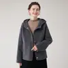 Casaco de lã preto com capuz para mulheres, novo estilo outono e inverno, plus size, corte solto, casaco de lã curto para mulheres baixinhas