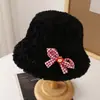 Chapéu de Pescador Feminino Outono e Inverno Novo Estilo Desenho Animado Ragdoll Moda Rosto Exposto Pequeno Chapéu de Bacia Recheado Chapéu Quente à Prova de Frio