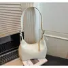 Bolso de mano de diseño de alta gama para mujer, nueva versión coreana, moderno para ir al trabajo, bolso versátil con un toque elegante y sofisticado, bolso de hombro