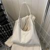 Bolsa Grande Capacidade Feminina 2023 Nova Fashionável Textura Macia Retrô Simples de Ombro Subarmário Estudante Bolsa Tote