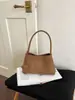 Bolso de Hombro Tejido Estilo Francés de Nicho 2026 Nuevo Estilo Moda Temperamento High-End Simple Tendencia Hombro Único Comercio Exterior Versátil