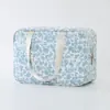 Amazon Bolsa de Maquillaje Linda de Flores para Viaje Gran Capacidad Portátil Bolsa de Tocador Flamenco Bolsa de Almacenamiento Multifuncional