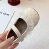 Zapatos Pequeños de Cuero para Niñas 2026 Otoño Nuevos Zapatos Individuales Retro para Niños Antideslizantes Simples Mary Jane Bajos Zapatos de Princesa