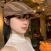 Boina de Verano a Rayas Color Café Estilo Japonés Desgastada para Mujer, Delgada y Transpirable, Versátil, Circunferencia de Cabeza Grande, Boina Adelgazante para la Cara