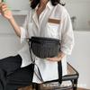 Bolsa Estilo Coreano Estilo Ocidental Nova Moda Feminina Bolsa Transversal de Cintura com Alça Larga Textura Rebite Franja Bolsa de Peito Feminina