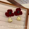 Pin de Plata 925 Otoño e Invierno Felpa Flocada Pendientes Artísticos Retro Pendientes Navideños de Alta Gama Pendientes Distintivos Exagerados para Mujeres