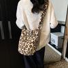 2025 Nova Marca de Nicho Nova Lã de Cordeiro Peluda Retro Estampa de Leopardo Flor Desenho Animado Bolsa Transversal Bolsa Saco
