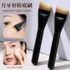 Nuevo pincel para base de maquillaje de media luna ultradelgado adaptable no absorbe el polvo cola de pez biselado cabeza plana corrector de mascarilla base líquida pincel de maquillaje