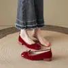 Zapatos de mujer estilo francés para la brisa nocturna con corte bajo y tacón grueso, otoño 2026 nuevo modelo coreano retro zapatos Mary Jane de tacón medio