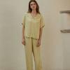 Novo Conjunto de Pijama de Viscose Cetim Estilo Artístico Gola Ondulada Bordado Lapela Grande Manga Curta Calças Roupas de Casa