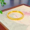 Tienda de oro Jin Yan con pulsera de hebilla de taladro de dibujo de arena dorada, moda femenina, temperamento de lujo ligero, joyería versátil para novia