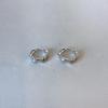 Acero de Titanio 316L Chapado en Cobre Dorado Superficie Brillante Pendientes Super Brillantes Superficie Lisa Zirconia Cúbica Completa Pendientes Grandes Diseño Compacto Elegante Pendientes