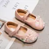Sapatos de Enfermagem Novos Estilo Étnico para Bebês com Velcro Primavera 2026, Sapatos de Enfermagem para Meninas, Sapatos de Enfermagem Estilo Chinês, Sapatos de Couro Estilo Chinês