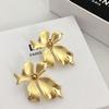 Pendientes de plata de ley con forma de aguja, estilo francés, de estilo antiguo, con flores redondas, estilo retro europeo y americano, elegantes, al por mayor para mujer.