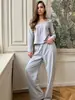 Novo Conjunto Feminino Estilo Chinês para a Primavera de 2026: Top Cropped de Alcinha Tendência e Calça Wide Leg, Roupa de Casa Fashionável Este Ano