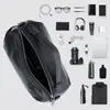 Bolsa Transversal Masculina Personalizada com Logo Couro Genuíno Impermeável Casual para o Dia a Dia Moda Nicho Versátil Bolsa de Ombro para Homens