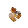 Anillo redondo de circonita galvanizada en oro real con diseño creativo de nicho para el dedo índice, pulsera de lujo ligera y de alta calidad para mujer