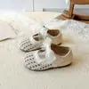 Sapatos de Princesa para Meninas 2026 Primavera e Outono Novo Estilo Sapatilhas de Tela com Laço para Menininhas Estilo Coreano Sapatos de Couro Macios para Bebês