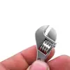 Llavero de llave inglesa ajustable de simulación herramientas creativas artículo pequeño actividades de regalo dar llavero colgante venta al por mayor
