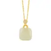 Collar de Plata Pura 925 con Patrón de Nube Ruyi Cubo de Azúcar Pequeño para Mujer, Nuevo Estilo Chino Tendencia Nacional Cadena de Clavícula de Jade Hetian con Colgante de Paz