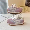 Zapatos para Niñas 2026 Primavera Nuevo Modelo Zapatos Deportivos Infantiles Suela Suave Antideslizante Zapatos de Entrenamiento Alemanes Malla Transpirable Zapatos Forrest Gump para Niños