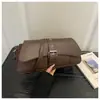 Cinto de viagem de comércio exterior com textura de rebite, estilo vintage, bolsa transversal/de ombro/sob o braço casual simples popular feminina 2026