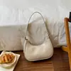 Bolsa de Hombro Retro Nueva Otoño 2026 para Mujer, Bolso de Hombro de Luna de Nicho de Alta Gama, Decoración de Borla de Bola de Pelo, Bolso Cruzado