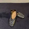 Versión de piel de oveja~2026 nuevo modelo zapatos planos Mary Jane suaves de punta redonda con una sola tira y tachuelas circulares completas, mocasines de cuero genuino para mujer