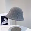 Gorro de Lana de Punto de Color Sólido con Borde Enrollado Estilo Japonés para Mujer, Versátil Sombrero de Pescador Cubo Artístico de Invierno, Cálido y Acogedor, Tendencia