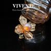 Broche de flor de oro simple Gao Ding, accesorio de ropa, estilo antiguo, elegante, exquisito, anillo de oro chapado en cobre, pendientes