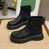 Botas Martin versátiles para mujer, nuevas botas estilizadas de otoño e invierno 2026, botas Chelsea de suela gruesa que aumentan la altura, botas de algodón afelpado.