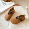 Sapatos de princesa para meninas, estilo retrô francês, sapatos Birkenstock infantis, novo design de tira única, sola plana e macia, sapatinhos de couro confortáveis